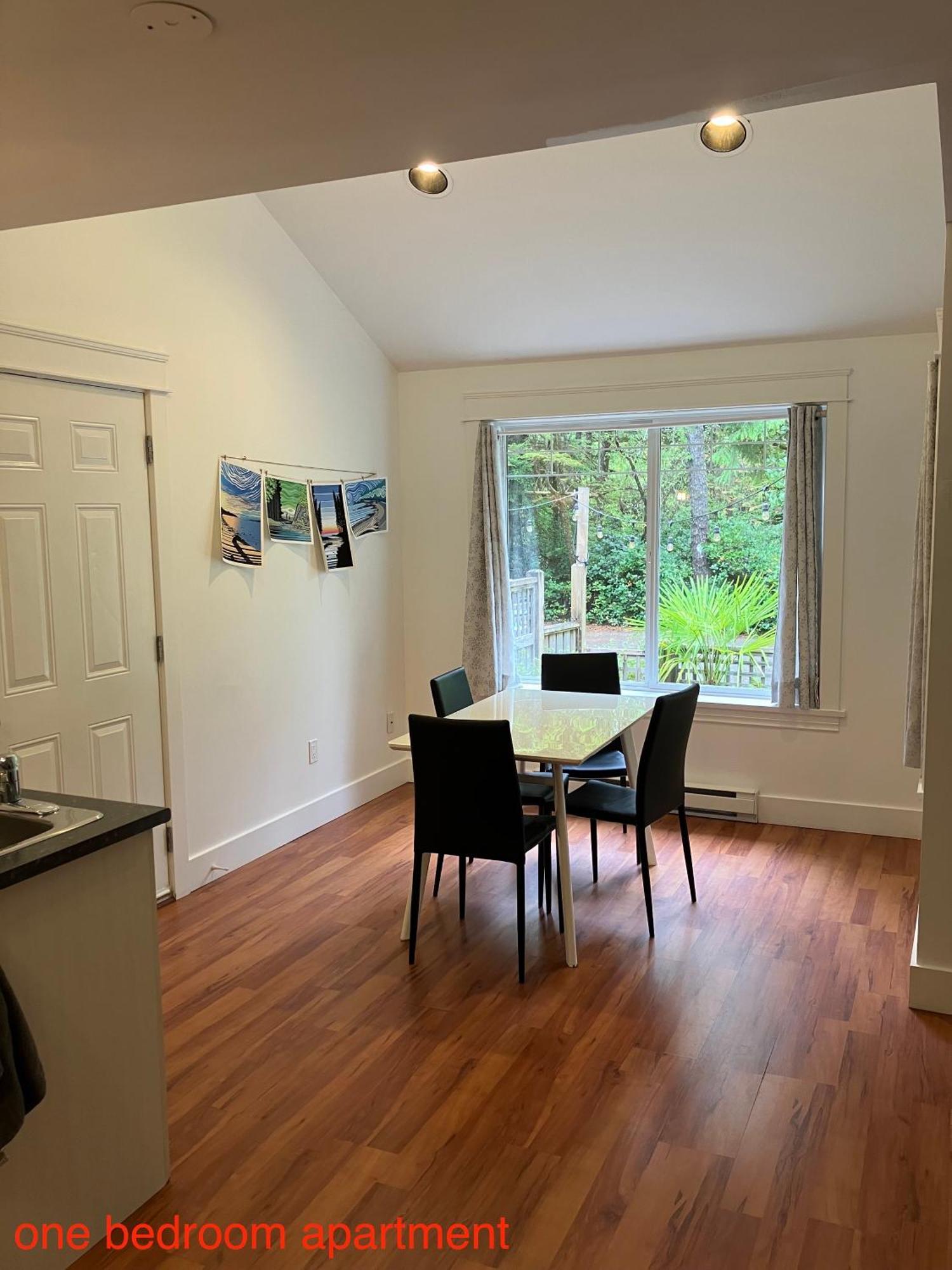 Sienna's Tree House  Appartement Tofino Buitenkant foto